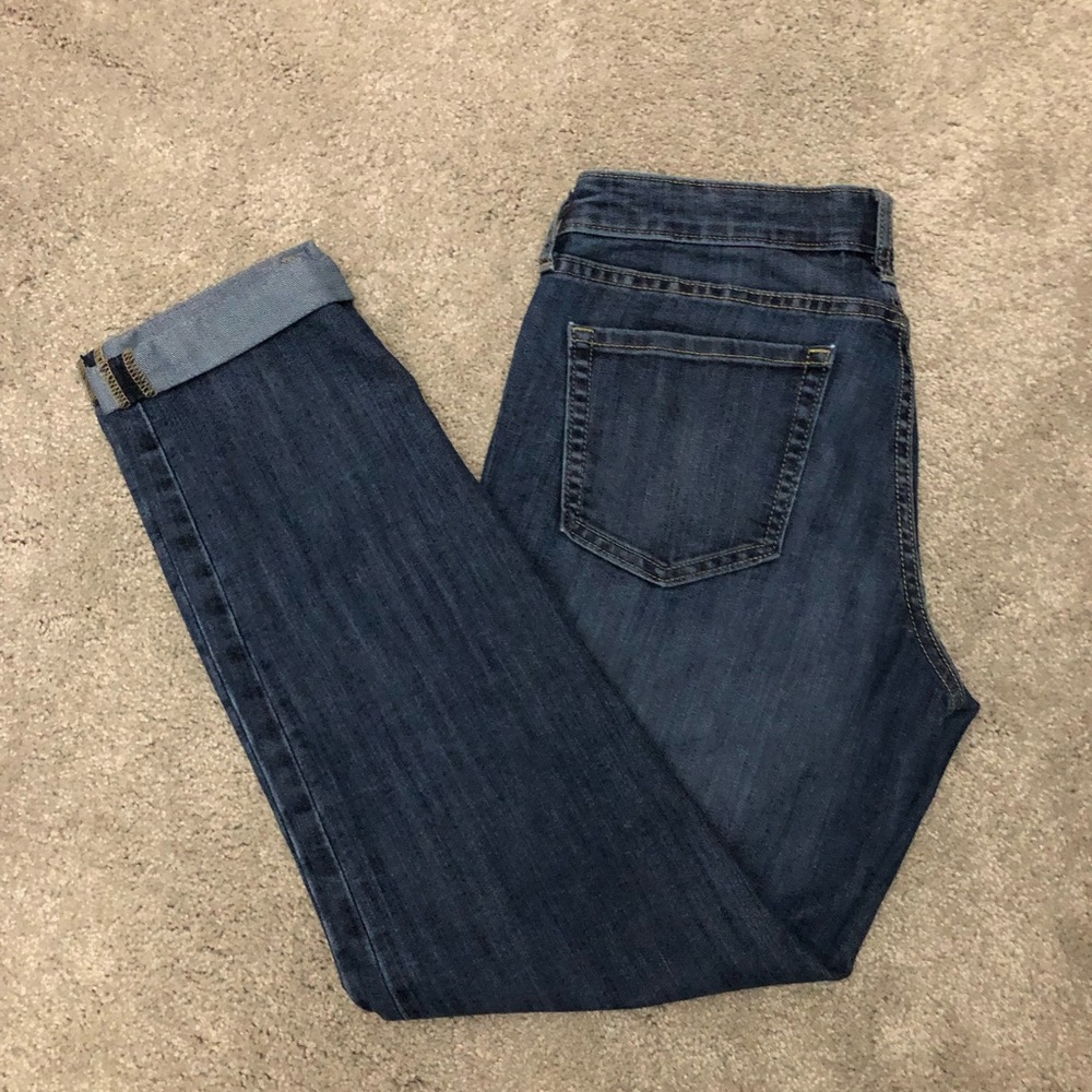 EUC - GAP Sexy Boyfriend Fit Jeans Size 4 or 27